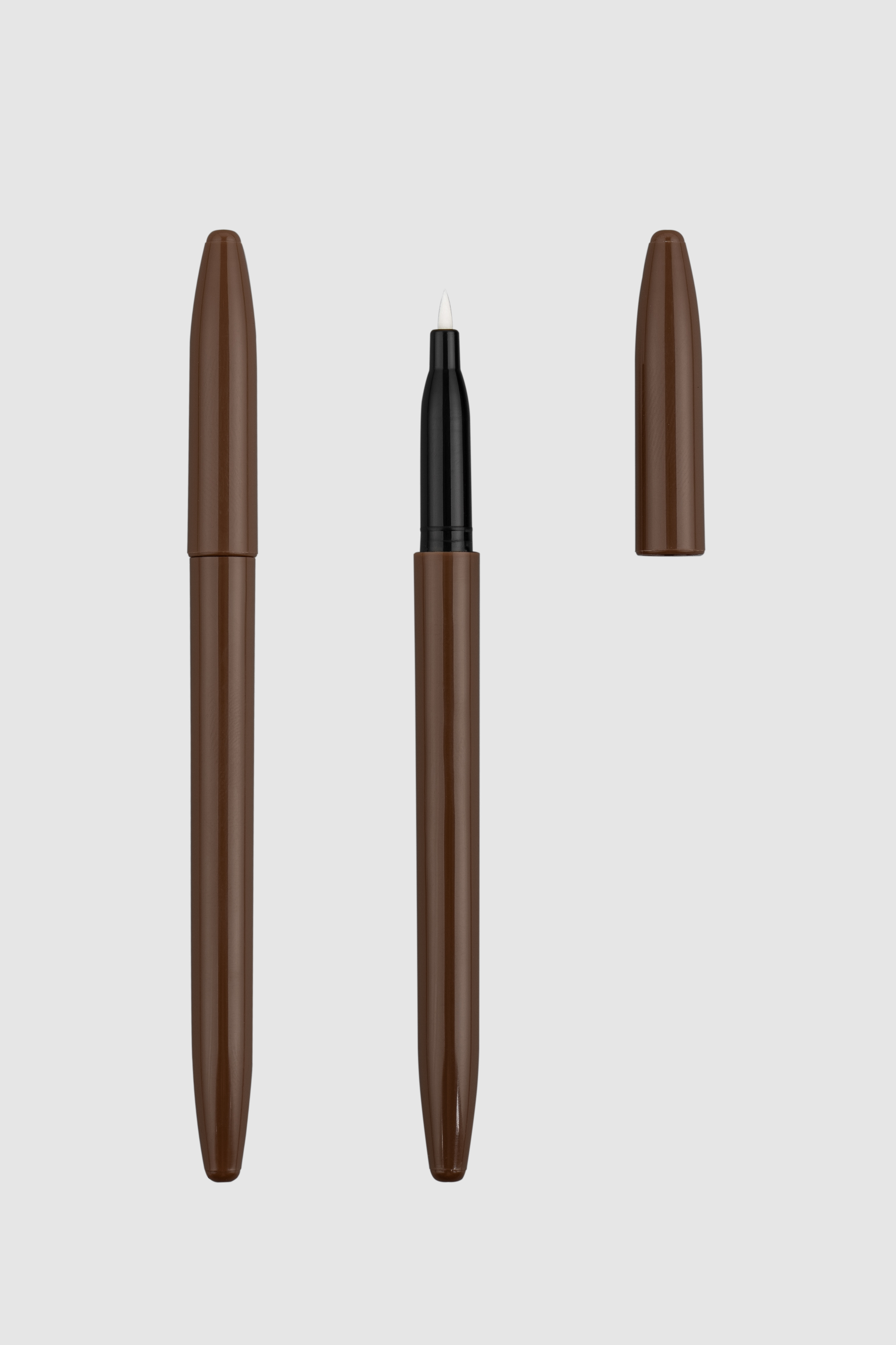 An bhfuil go leor saincheisteanna sonraí ag do sholáthraí eyeliner leachtach?
